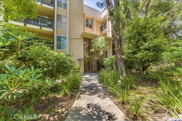 Unit for sale at 3314 Raintree Circle, Culver City, CA 90230