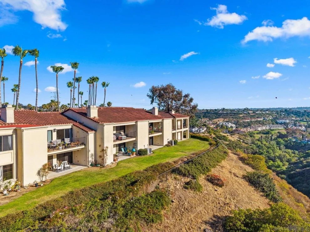 Unit for sale at 3129 Camino Del Arco, Carlsbad, CA 92009