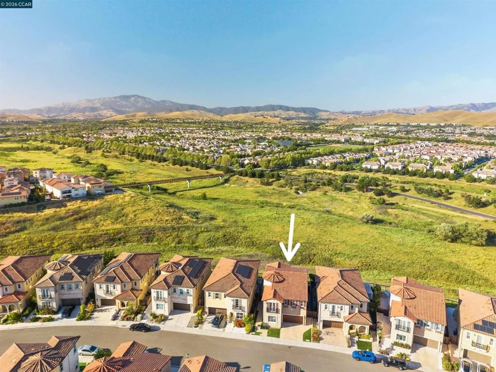 Unit for sale at 1195 Trumpet Vine Ln, San Ramon, CA 94582