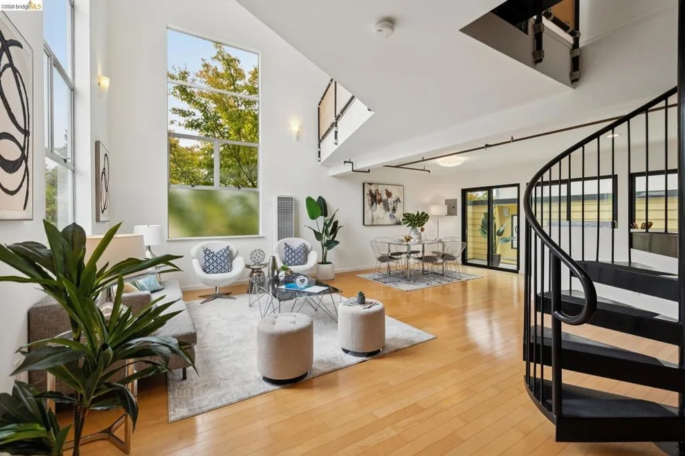 Unit for sale at 3113 Shattuck Ave, Berkeley, CA 94705