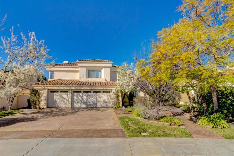 Unit for sale at 331 Vista Alegria, Oceanside, CA 92057