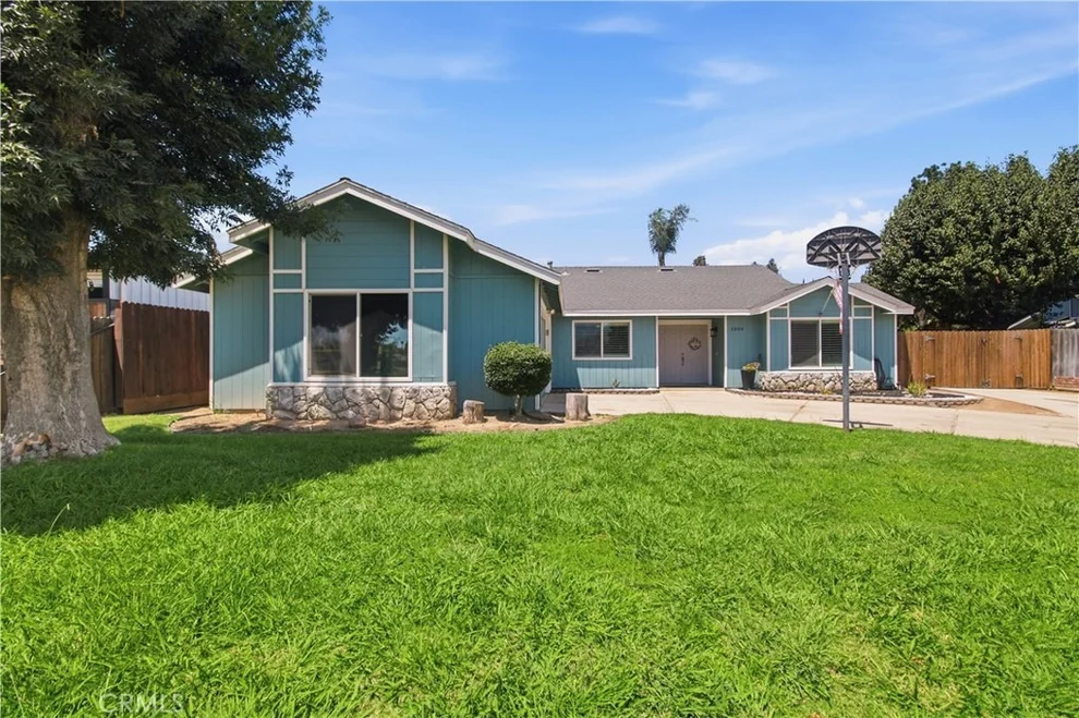Unit for sale at 1604 Acacia Court, Chowchilla, CA 93610