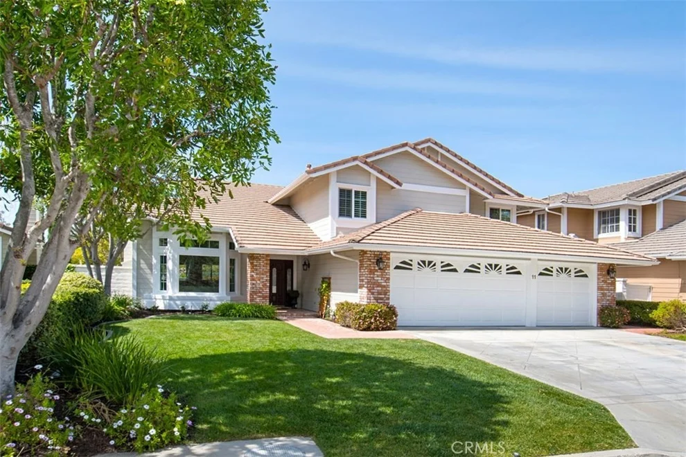 Unit for sale at 11 Manorwood, Coto de Caza, CA 92679