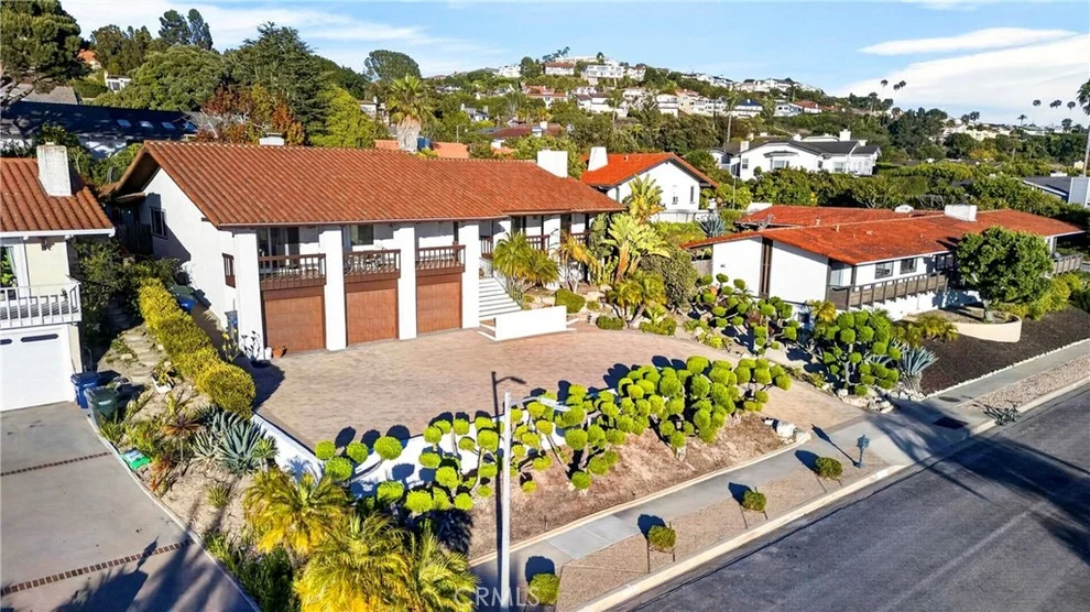 Unit for sale at 30060 Avenida Esplendida, Rancho Palos Verdes, CA 90275