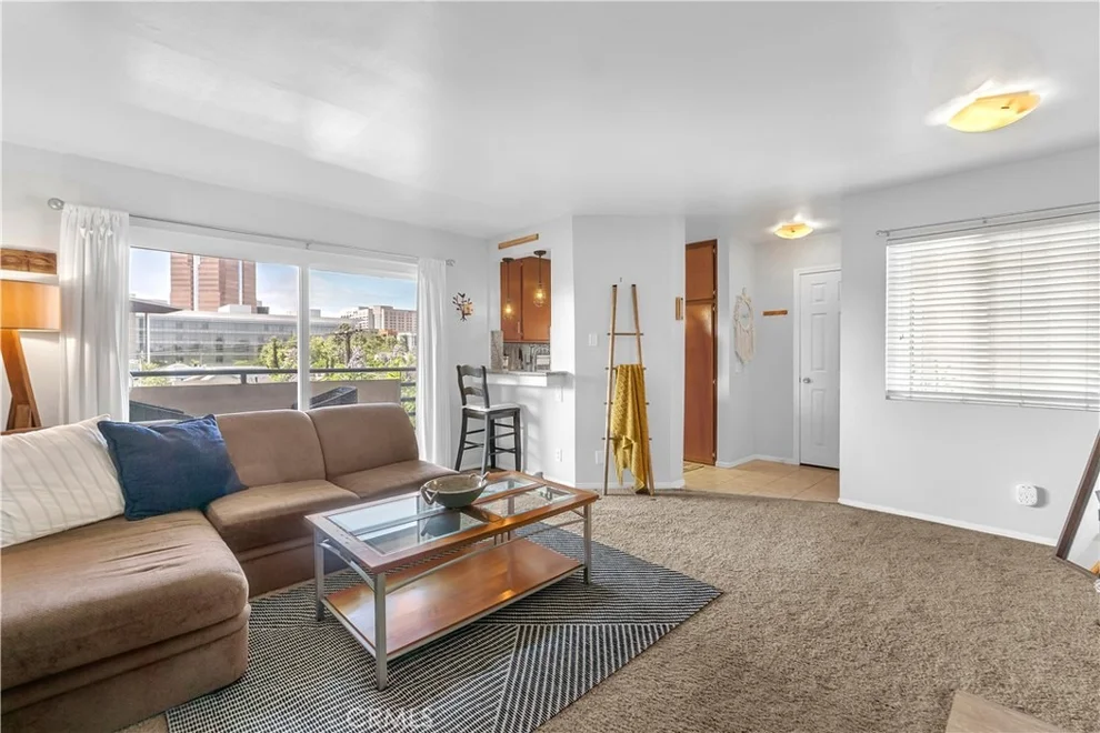 Unit for sale at 535 W 4th, Long Beach, CA 90802