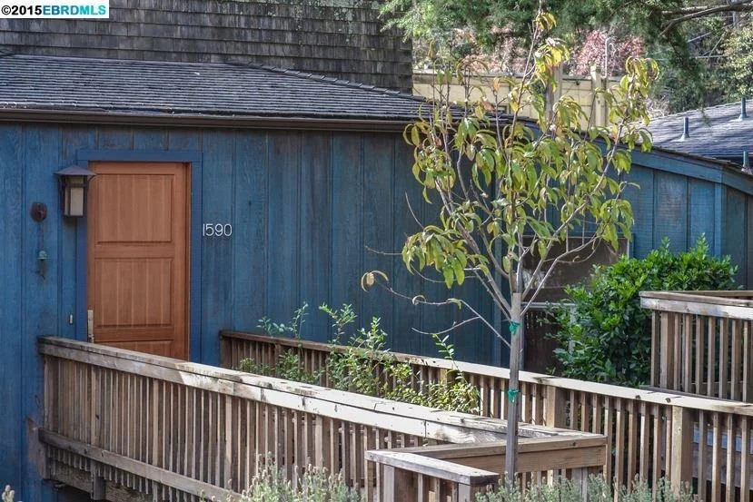 Unit for sale at 1590 Campus Dr, Berkeley, CA 94708