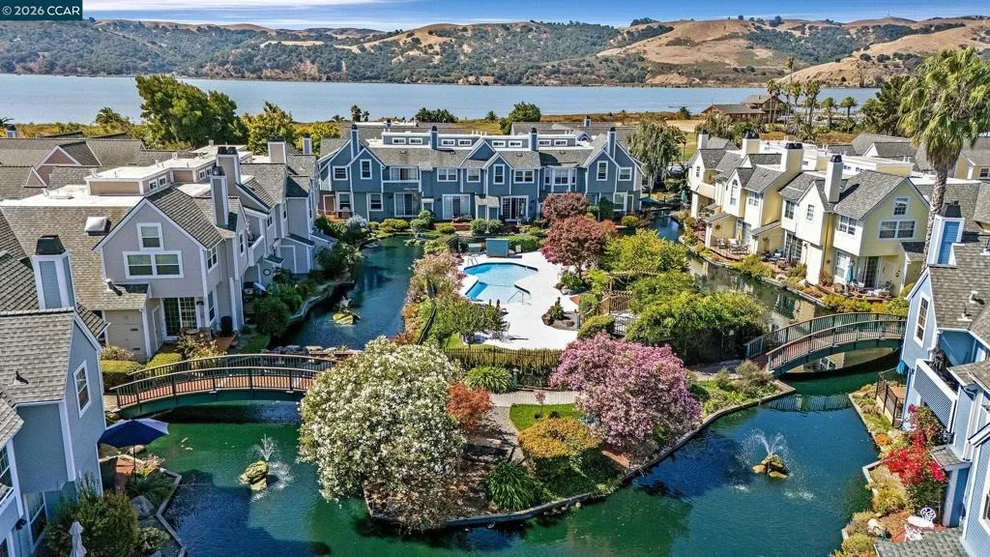 Unit for sale at 332 Marina Village Way, Benicia, CA 94510