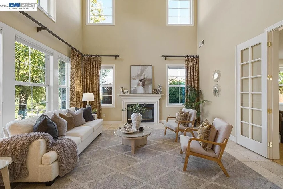 Unit for sale at 3 Crested Oak Ct, San Ramon, CA 94583