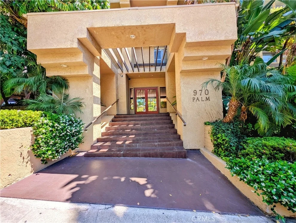 Unit for sale at 970 Palm Avenue, West Hollywood, CA 90069