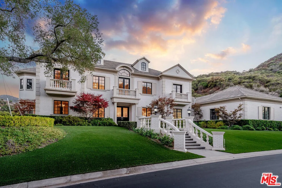 Unit for sale at 3063 W Stafford Road, Thousand Oaks, CA 91361