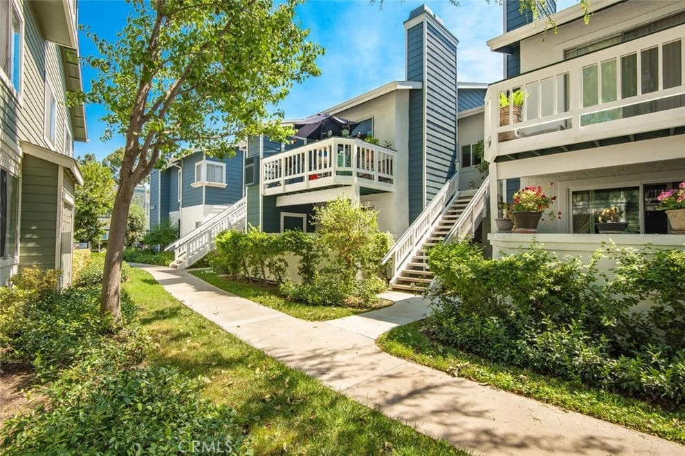 Unit for sale at 16445 Aberdene, Fountain Valley, CA 92708