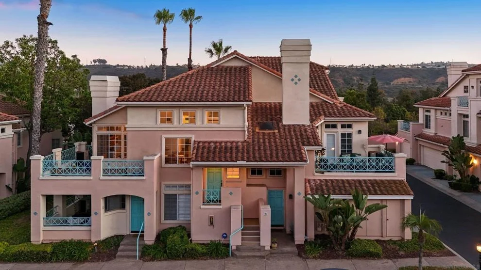 Unit for sale at 12670 Springbrook Dr, San Diego, CA 92128