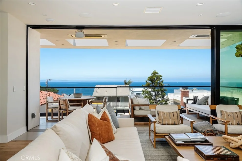 Unit for sale at 3203 Vista Drive, Manhattan Beach, CA 90266