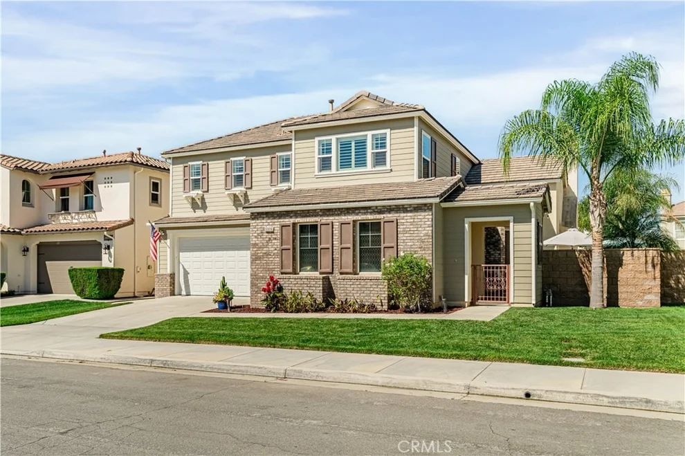 Unit for sale at 32016 Woodside Court, Temecula, CA 92592