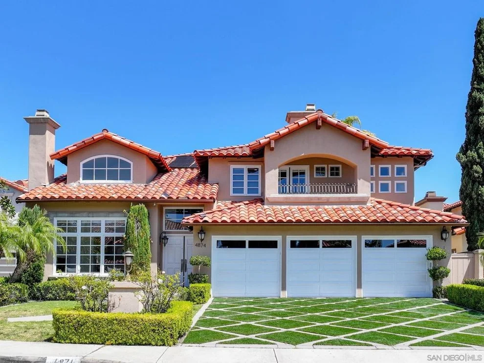Unit for sale at 4874 Alberson, San Diego, CA 92130