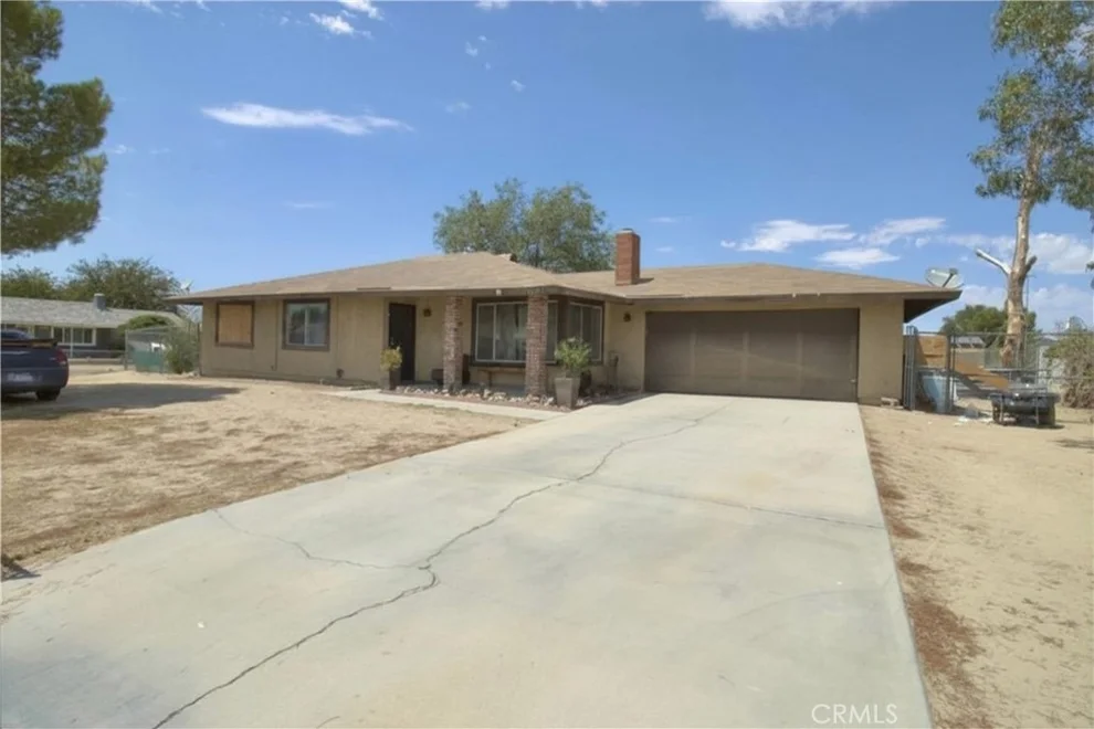 Unit for sale at 16605 Valeport Avenue, Lancaster, CA 93535