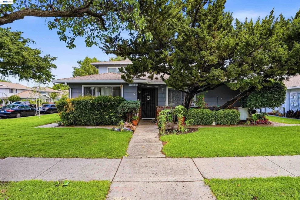 Unit for sale at 1060 Mohr Ln, Concord, CA 94518