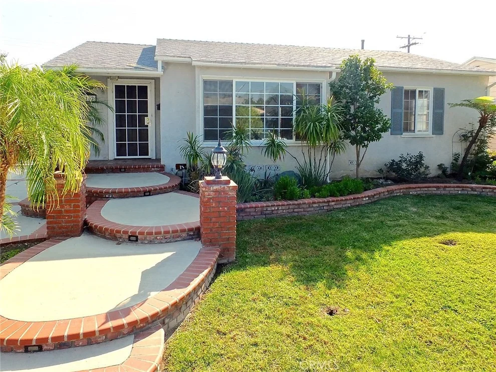 Unit for sale at 5152 E Brockwood Street, Long Beach, CA 90808