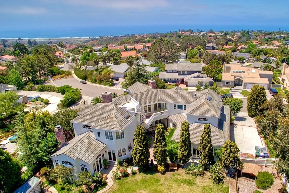 Unit for sale at 2011 Crest Drive, Encinitas, CA 92024