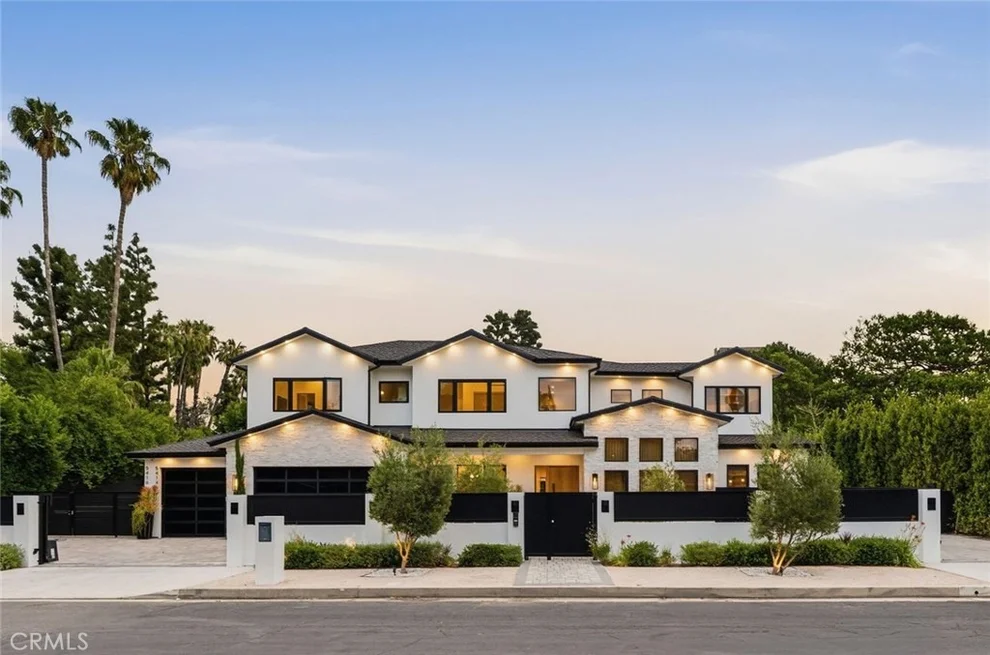 Unit for sale at 5414 Genesta, Encino, CA 91316