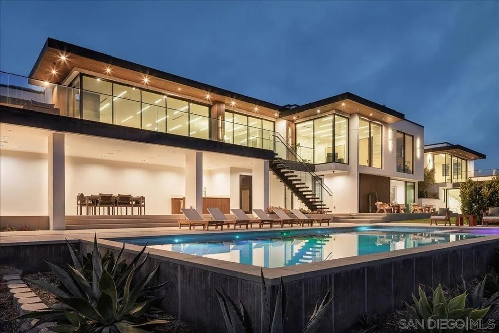 Unit for sale at 29623 Cuthbert Rd, Malibu, CA 90265