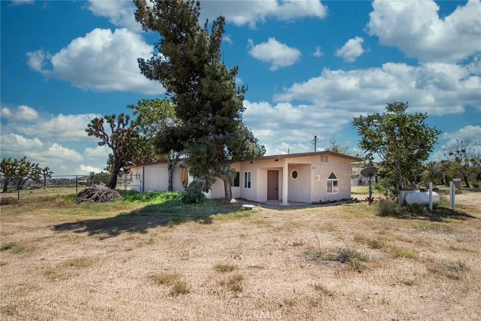 Unit for sale at 4987 Roberts Road, Yucca Valley, CA 92284