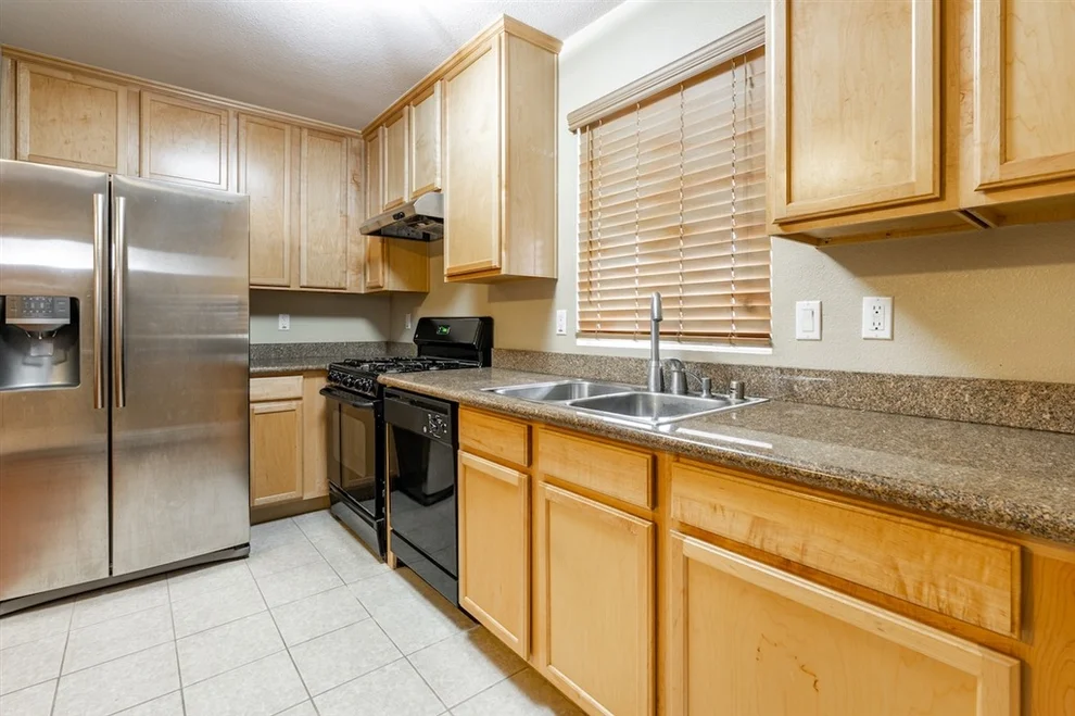 Unit for sale at 6101 Adelaide Ave, San Diego, CA 92115