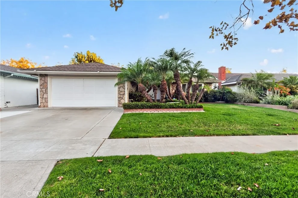 Unit for sale at 814 E 21st, Santa Ana, CA 92706
