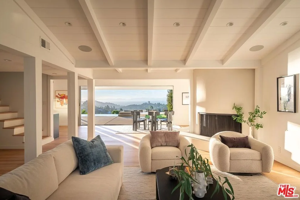 Unit for sale at 3109 Dona Susana Drive, Studio City, CA 91604