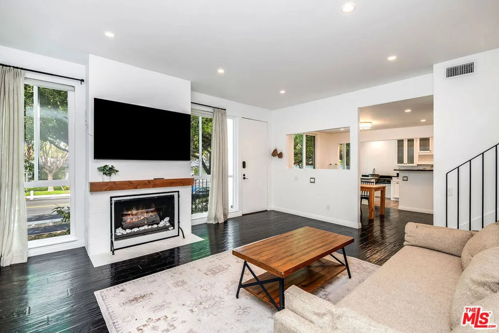 Unit for sale at 1314 17th Street, Santa Monica, CA 90404