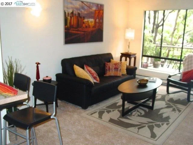 Unit for sale at 3 Admiral Dr, Emeryville, CA 94608