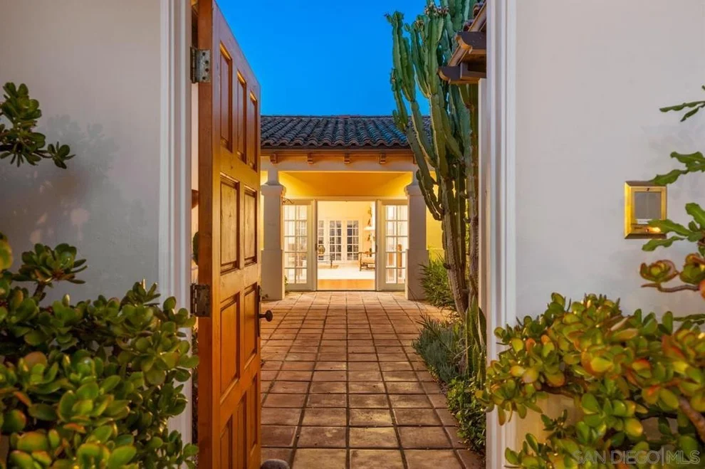 Unit for sale at 12364 Kingsgate Square, San Diego, CA 92128