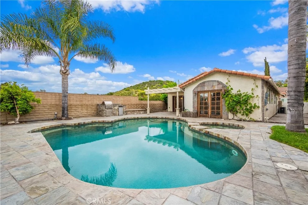 Unit for sale at 22511 Via Loyola, Mission Viejo, CA 92691