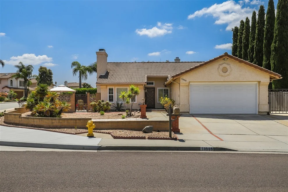 Unit for sale at 10955 Sunset Ridge Dr, San Diego, CA 92131