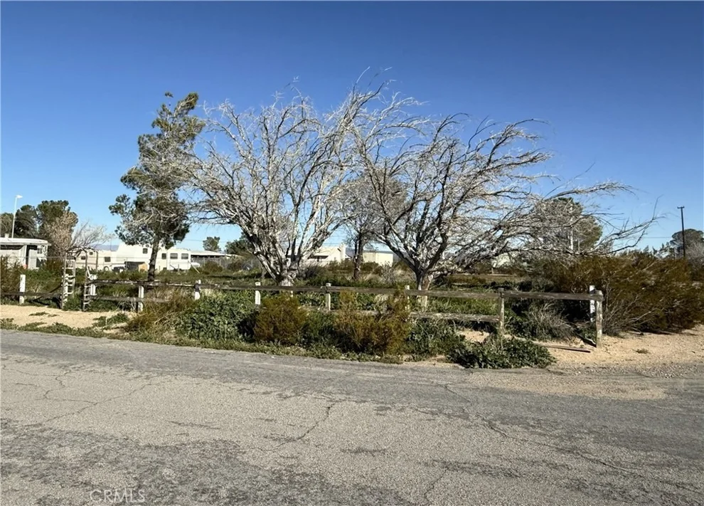Unit for sale at 26200 Cheyenne, Mojave, CA 93501