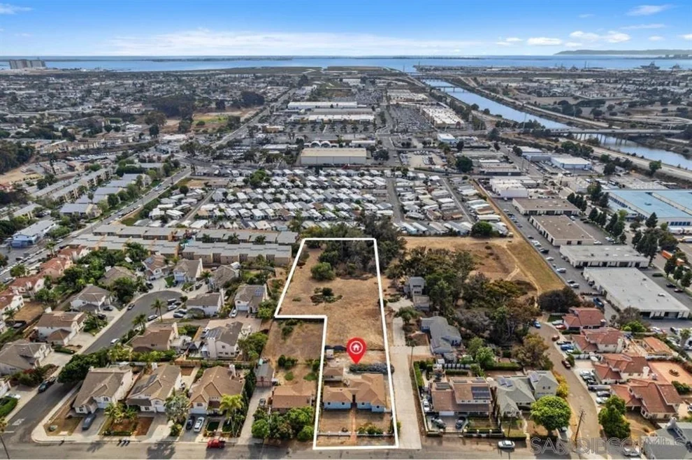 Unit for sale at 160 N Del Mar, Chula Vista, CA 91910
