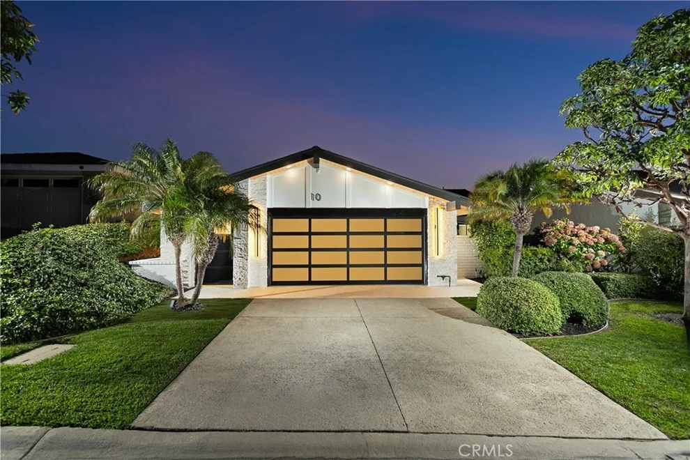 Unit for sale at 10 White Water Drive, Corona Del Mar, CA 92625