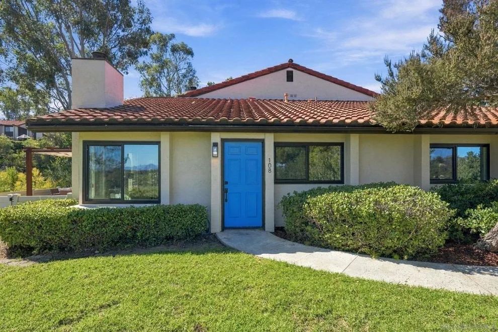 Unit for sale at 108 S Darien, Encinitas, CA 92024