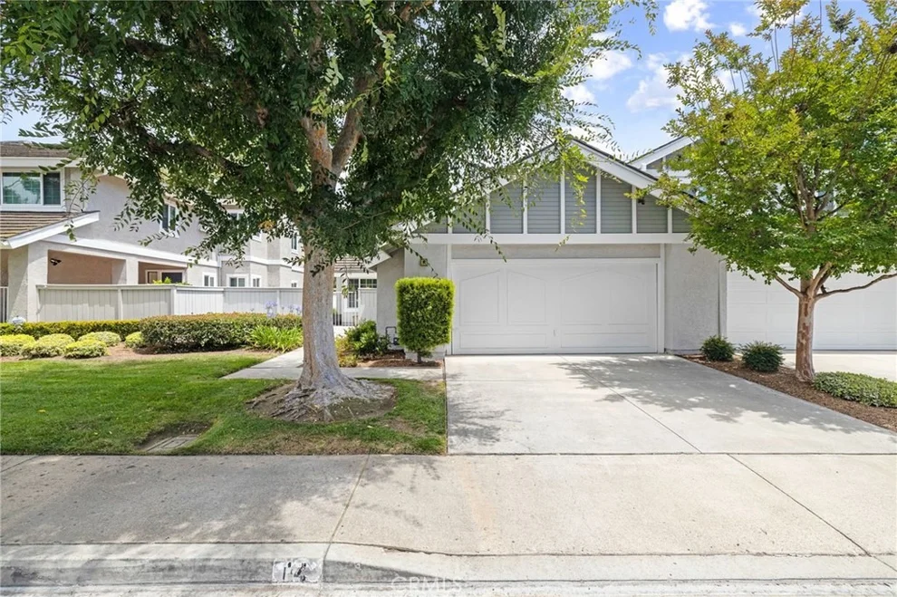 Unit for sale at 14 Aldergrove, Irvine, CA 92604