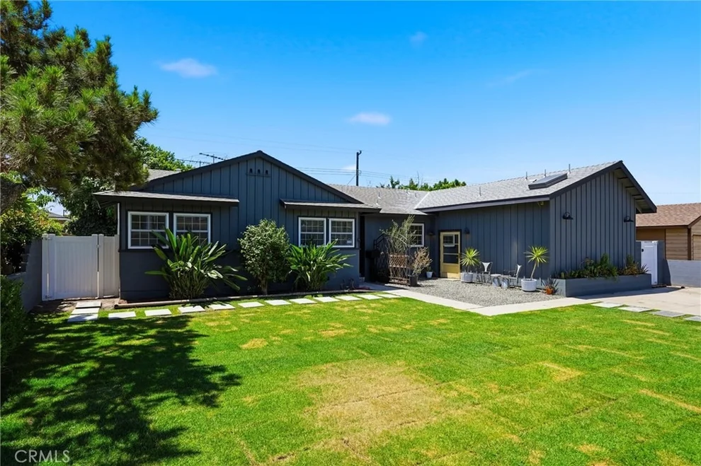 Unit for sale at 12292 Bluebell, Garden Grove, CA 92840