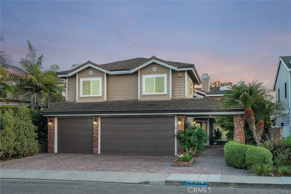 Unit for sale at 1740 5th Street, Manhattan Beach, CA 90266
