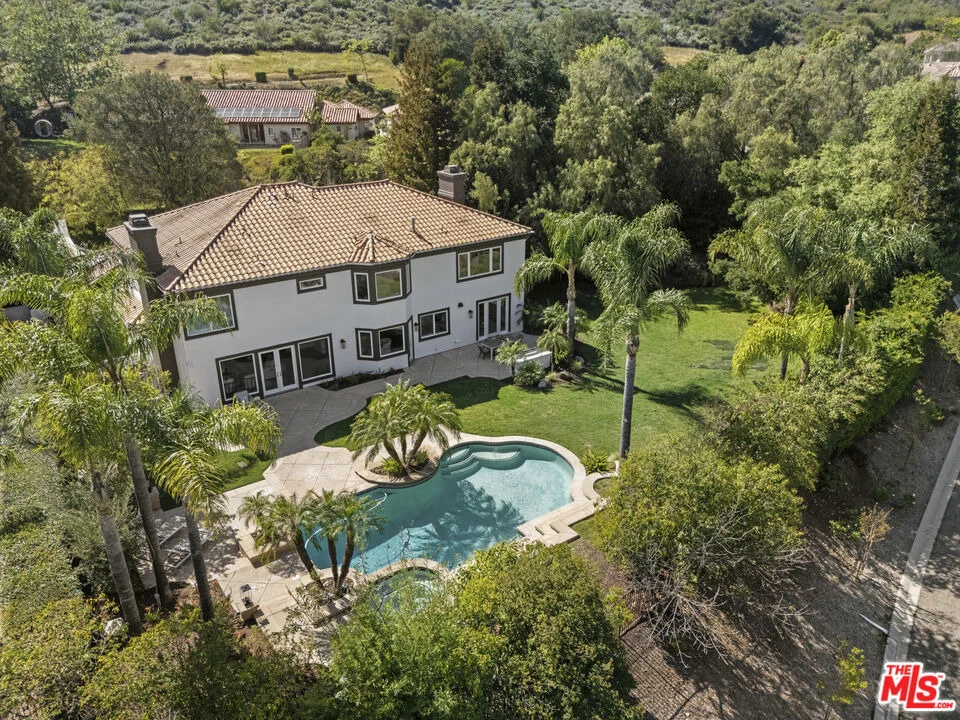 Unit for sale at 3909 Cresthaven Drive, Westlake Village, CA 91362