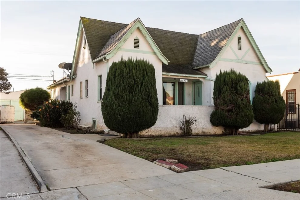 Unit for sale at 1842 W 73rd Street, Los Angeles, CA 90047