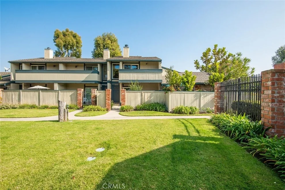 Unit for sale at 16565 Sell Circle, Huntington Beach, CA 92649
