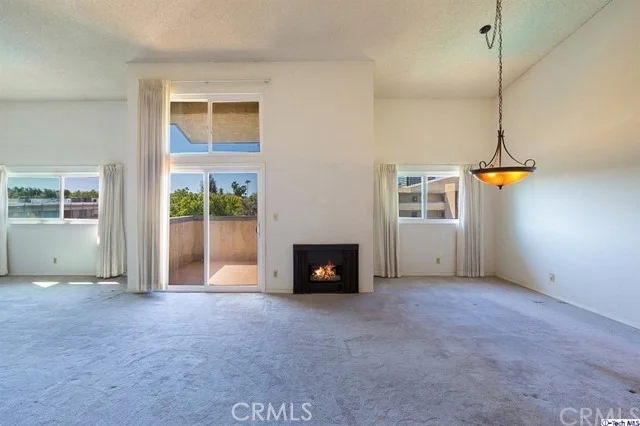 Unit for sale at 320 E Stocker Street, Glendale, CA 91207
