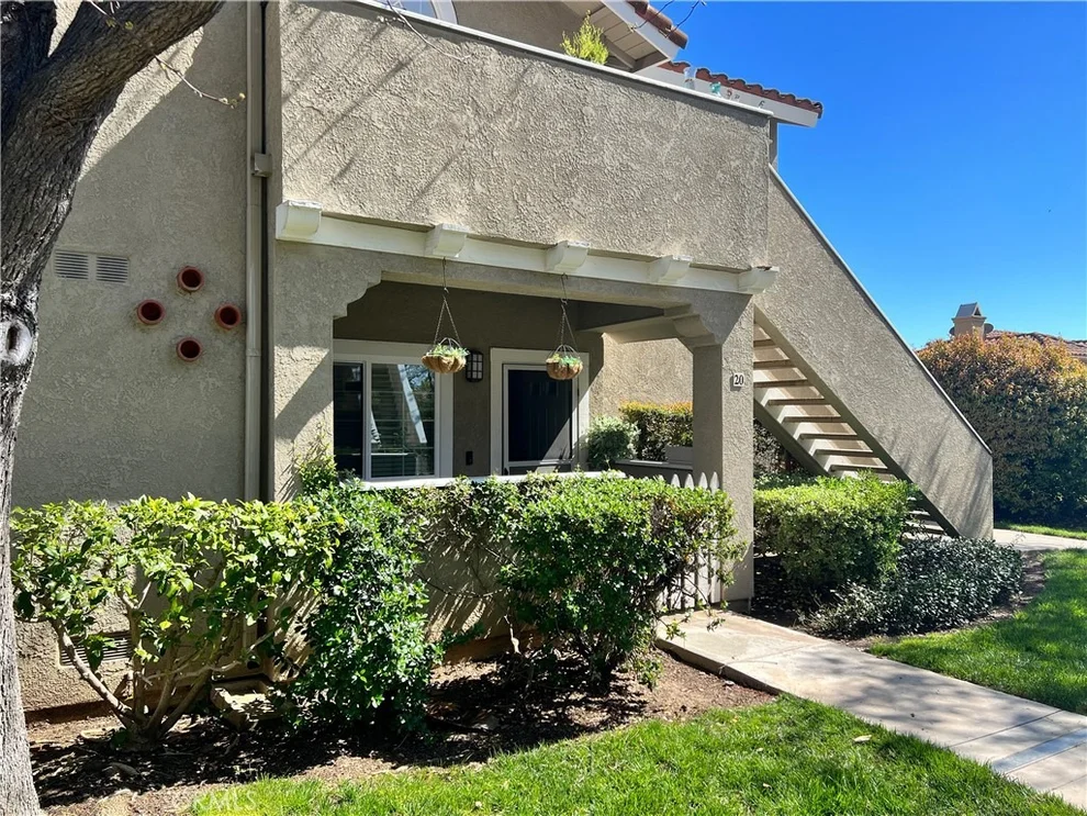 Unit for sale at 20 Via Terrano, Rancho Santa Margarita, CA 92688