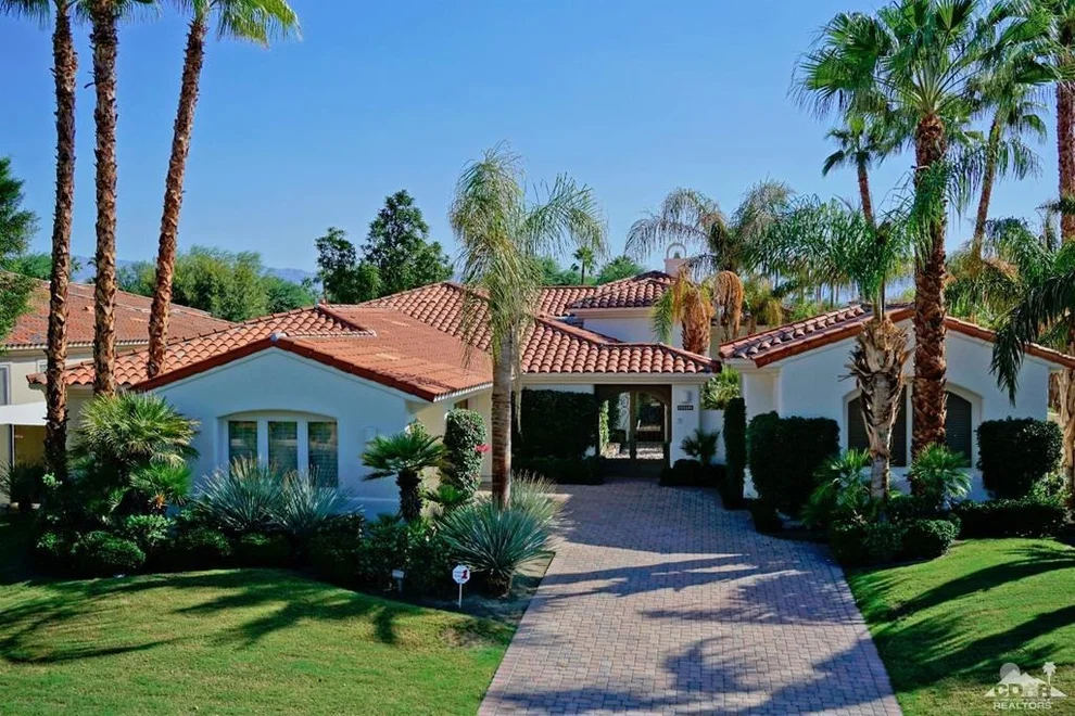 Unit for sale at 80352 Riviera, La Quinta, CA 92253