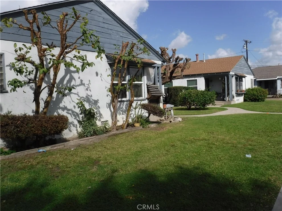 Unit for sale at 2679 Santa Fe Avenue, Long Beach, CA 90810