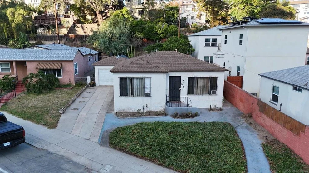 Unit for sale at 2691 Reynard, San Diego, CA 92103