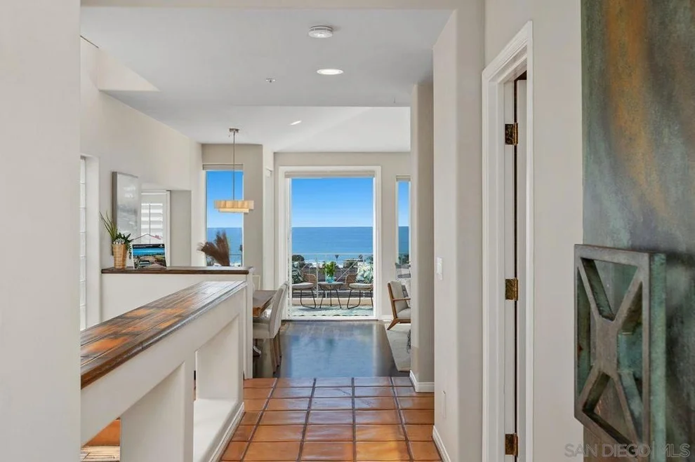 Unit for sale at 2326 Oxford Ave, Cardiff By The Sea, CA 92007